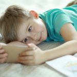 De bedste smartphones og telefoner til børn